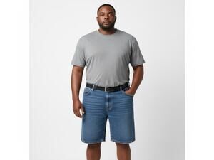 Men’s Wrangler Authentics shorts Size 44. Denim Blue. 5 Pocket, Inseam=10 In.